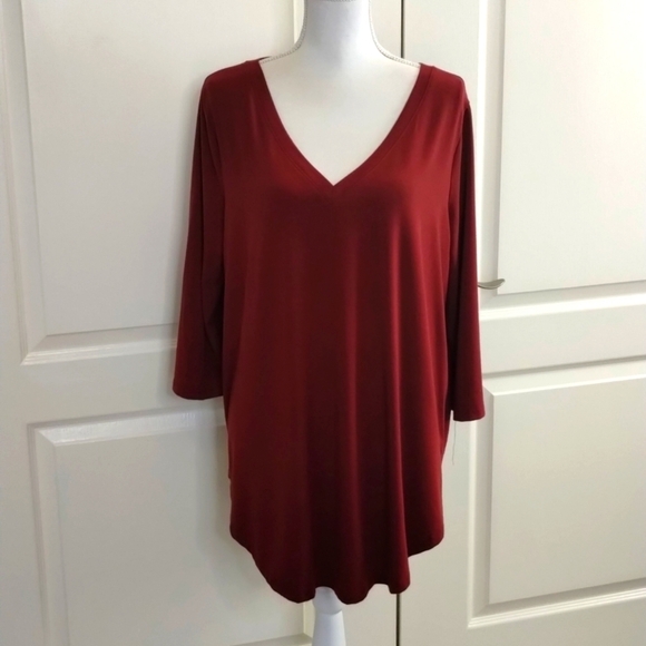 Zenana women's Size 1X maroon long sleeve rounded bottom blouse V-neck - Picture 1 of 10